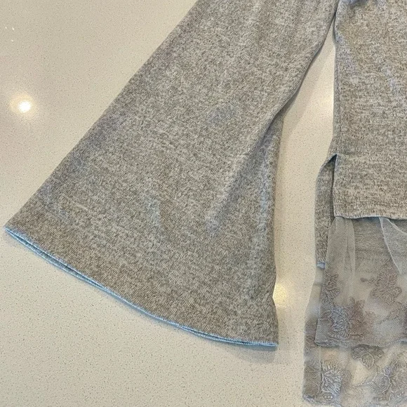 Disney Princess Mulan Hooded Shirt with Lace Bottom!! NWT - Picture 3 of 9